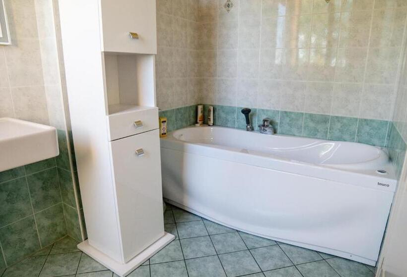 اتاق استاندارد با چشمانداز باغ, Villaincanto