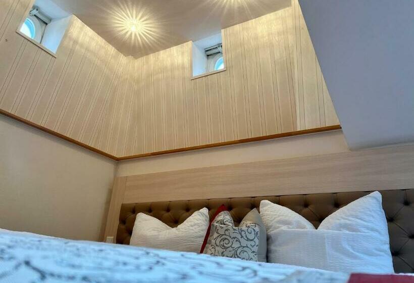 标准间, Stadtvilla Laux