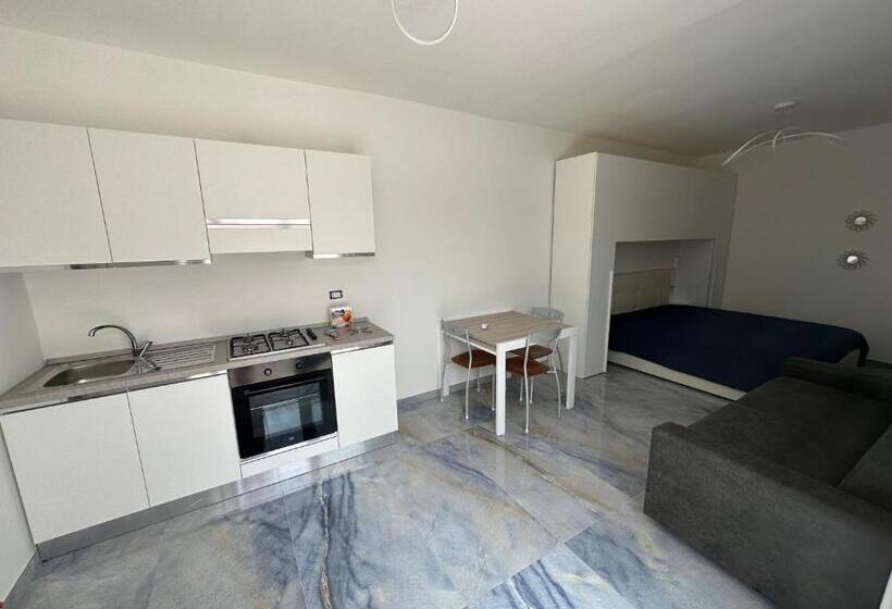 带花园景观的标准工作室, Infinity Residence Con Parcheggio