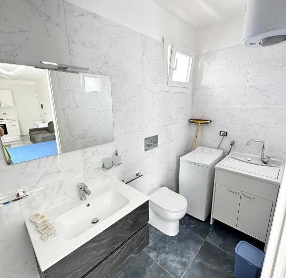 标准工作室, Infinity Residence Con Parcheggio