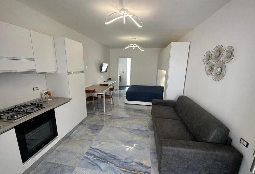 带花园景观的标准工作室, Infinity Residence Con Parcheggio