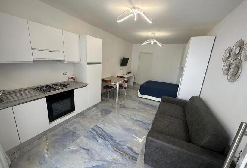 带花园景观的标准工作室, Infinity Residence Con Parcheggio