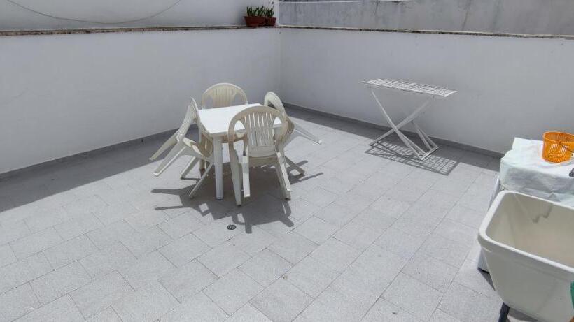 带露台的标准工作室, Infinity Residence Con Parcheggio