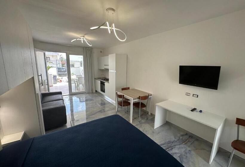 带花园景观的标准工作室, Infinity Residence Con Parcheggio