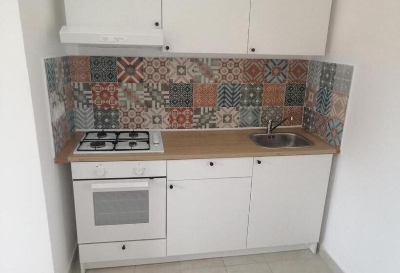 低层单卧公寓, Villa Theresa