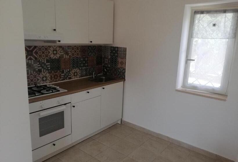 低层单卧公寓, Villa Theresa