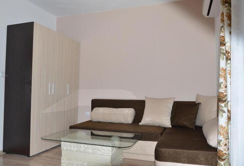 Апартаменты 1 Спальня, Villa Valentines