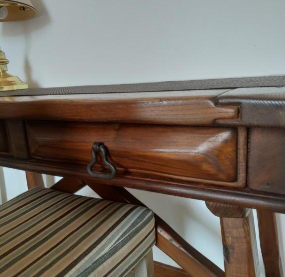 اتاق استاندارد با سرویس بهداشتی مشترک, I Colori Del Mercato