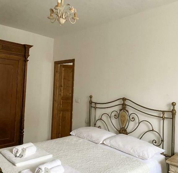 基本三人间, Monastero Del Lago