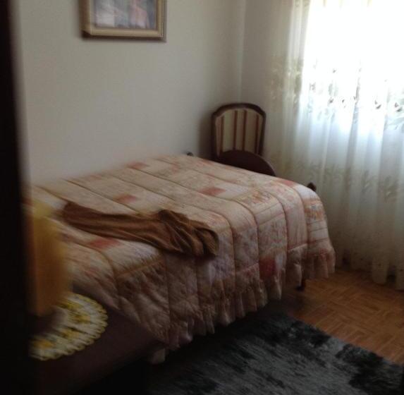 标准单人间, Casa Da Avó