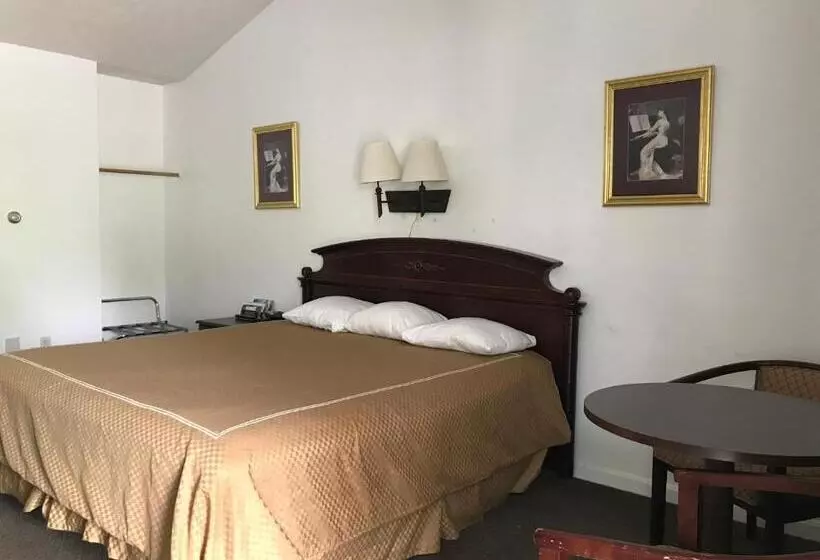 キングサイズベッドのスタンダードルーム, Exit 5 Resort & Condominium