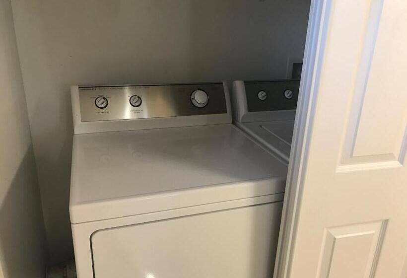 סוויטת 2 חדרי שינה, Exit 5 Resort & Condominium