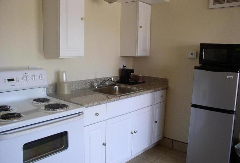 חדר סטנדרט שתי מיטות זוגיות, American Executive Inn Mesa