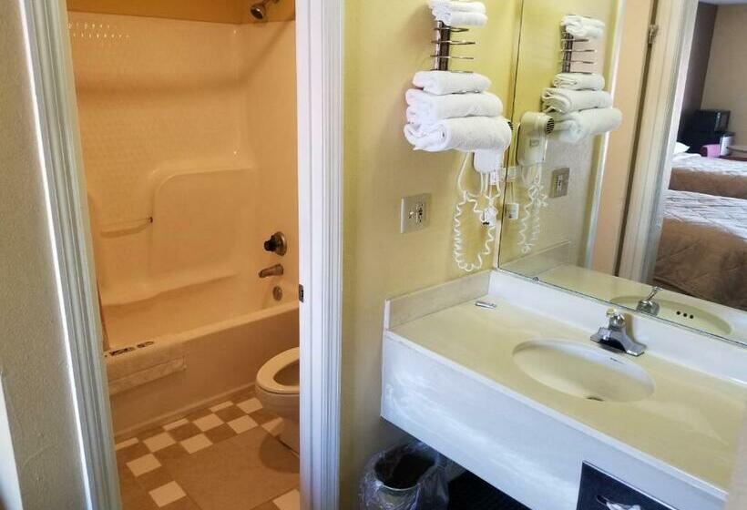 带大床的标准间, Americas Best Inn Savannah I 95