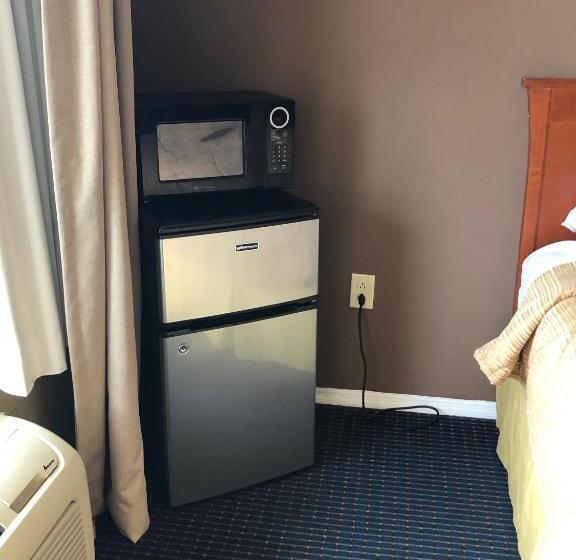 Стандартный Номер Кровать Кинг, Americas Best Inn   Savannah I 95