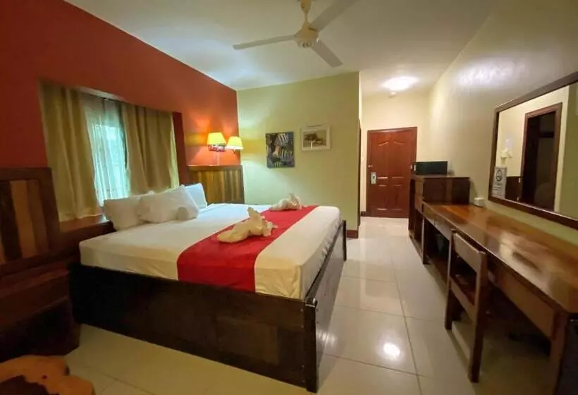 اتاق استاندارد با تخت بزرگ, Caye Caulker Plaza