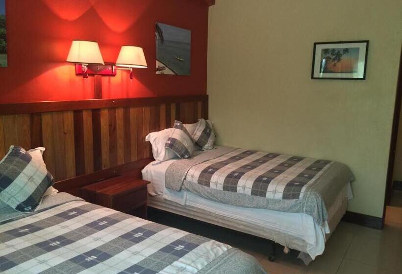 חדר סטנדרט עם מרפסת, Caye Caulker Plaza