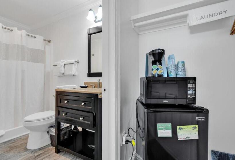 غرفة ديلوكس سرير كينج, Coconut Cay Resort