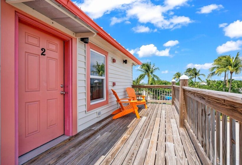 デラックスルーム, Coconut Cay Resort