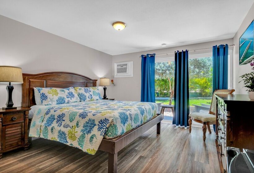 デラックスルーム, Coconut Cay Resort