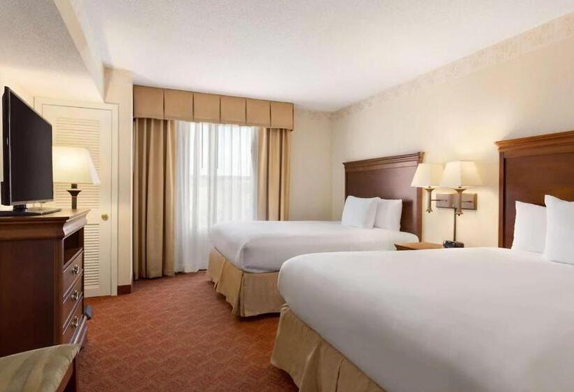 جناح, Spark By Hilton Woodbridge