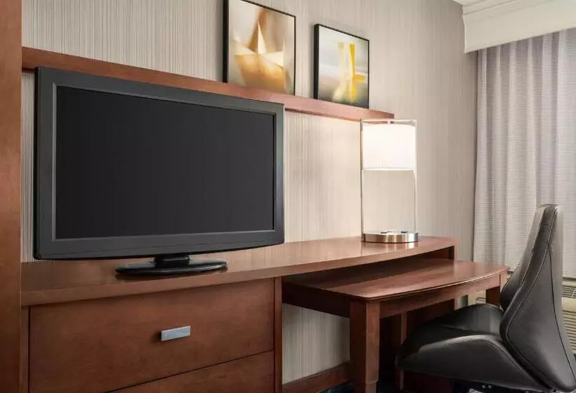 キングサイズベッドのスタンダードルーム, Courtyard By Marriott Philadelphia Montgomeryville
