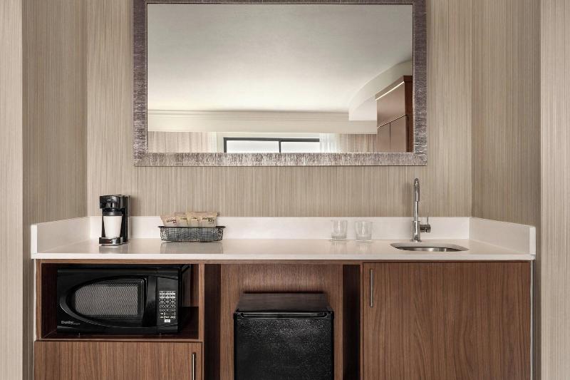 Люкс Кровать Кинг, Courtyard By Marriott Philadelphia Montgomeryville