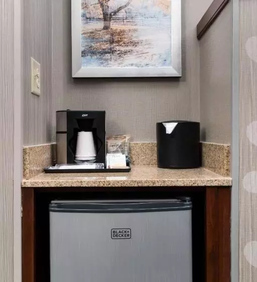 身障者適用キングサイズベッドルーム, Courtyard By Marriott West Orange