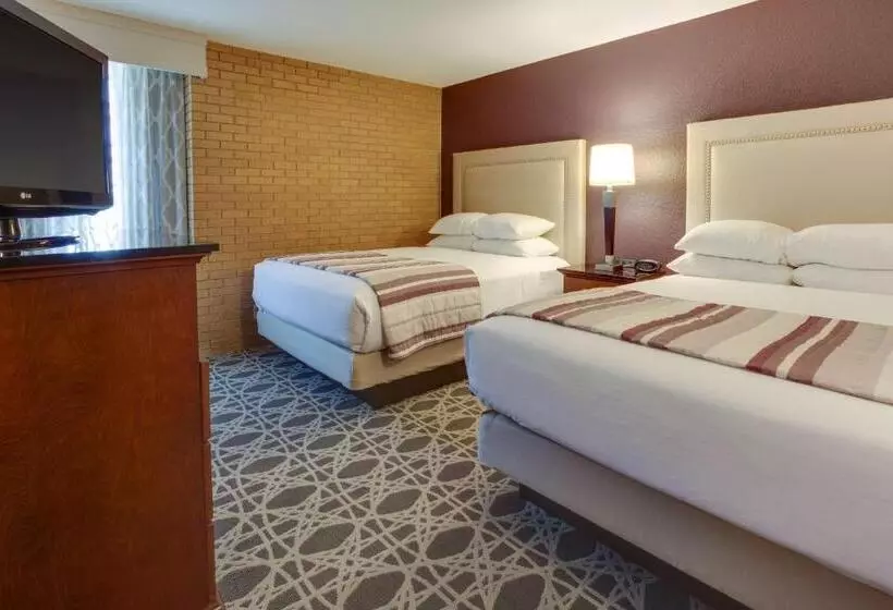 スイート, Drury Inn & Suites Louisville East