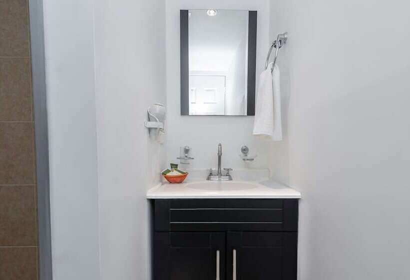 جناح جونيور, European Life Style Executive Suites