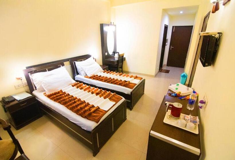 Номер Deluxe, Hong Kong Inn