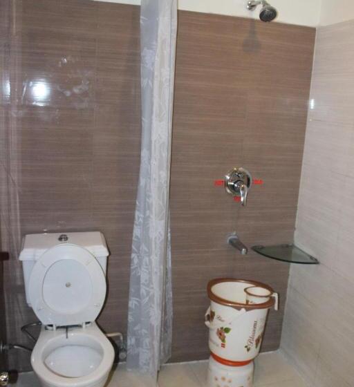 Номер Deluxe, Hong Kong Inn