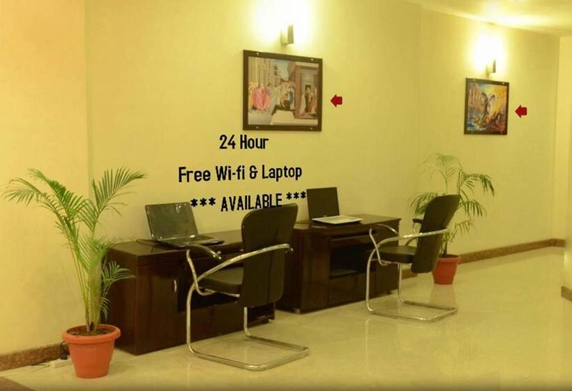 Трехместный Номер Deluxe, Hong Kong Inn