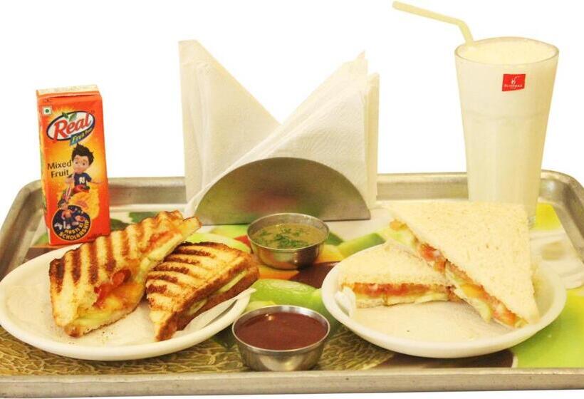 اتاق لوکس, Hong Kong Inn
