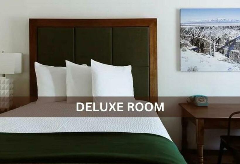 غرفة ديلوكس سرير ملكى, Taos Valley Lodge