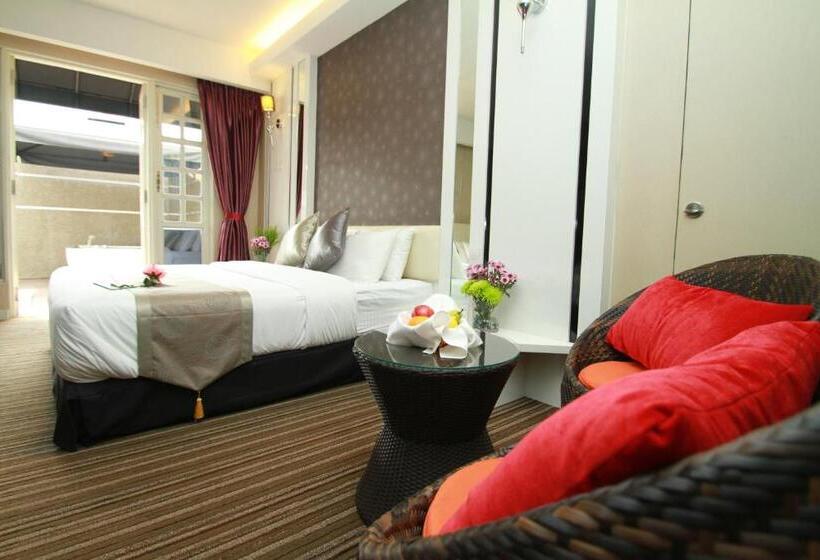 Suite Familiar, The Sterling