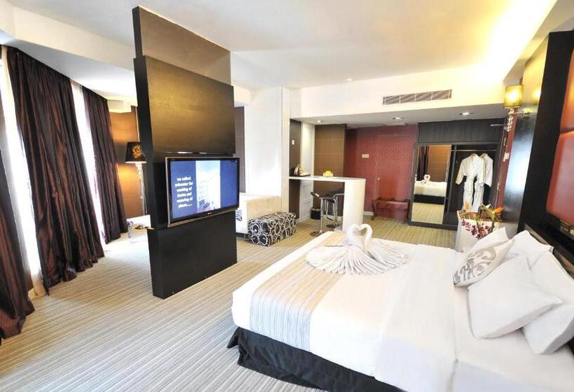 Suite, The Sterling