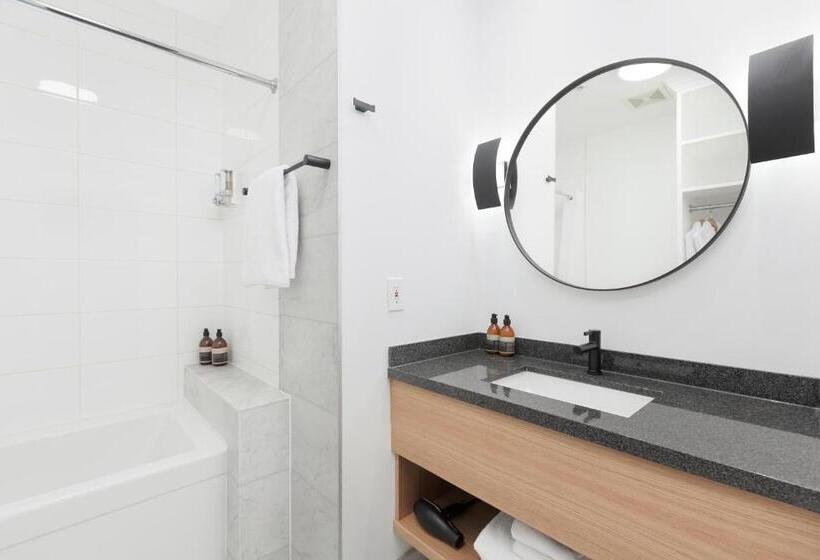 اتاق سوپریور با تخت بزرگ, Victorian