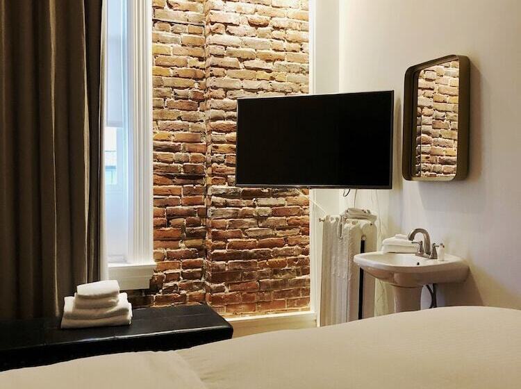 اتاق استاندارد با سرویس بهداشتی مشترک, Victorian