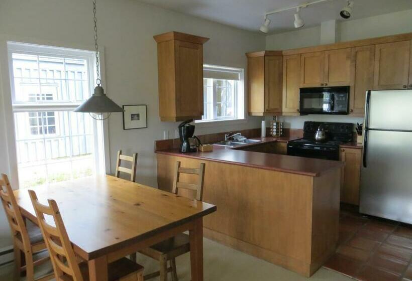 Люкс с Видом, Waters Edge Shoreside Suites