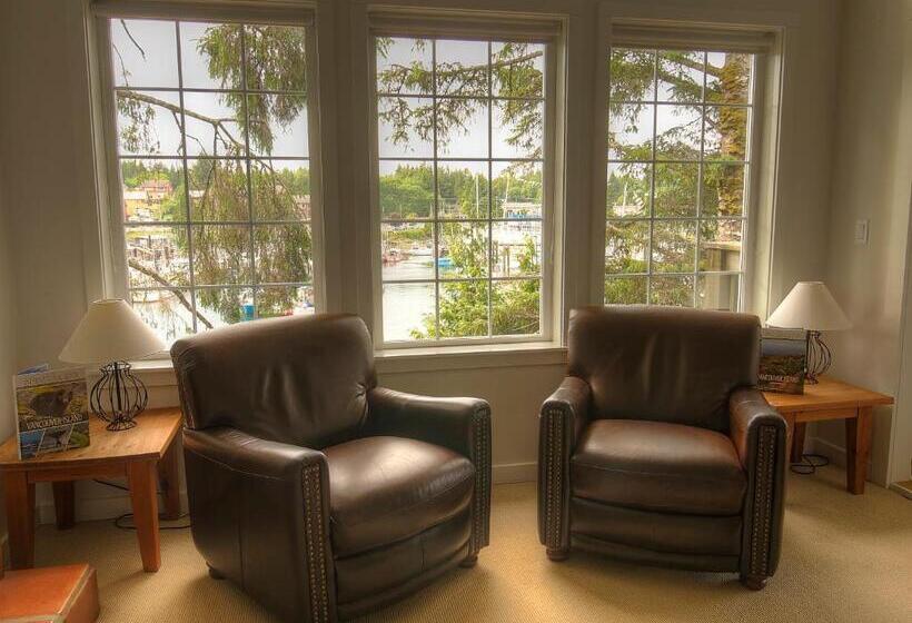 キングサイズベッドのデラックススイート, Waters Edge Shoreside Suites