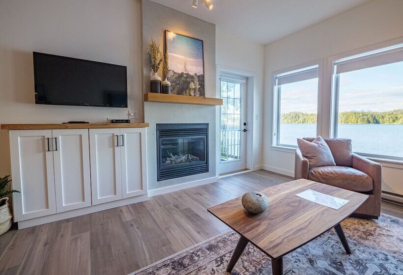 キングサイズベッドのスイートルーム, Waters Edge Shoreside Suites