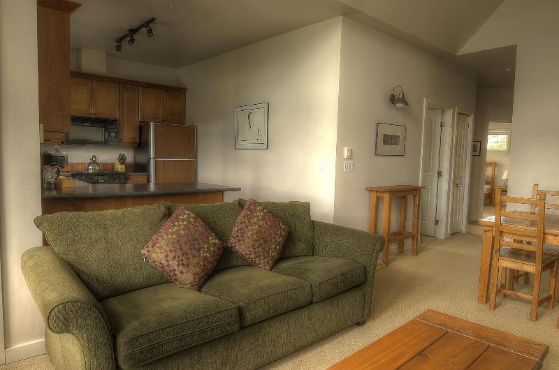 デラックススイート, Waters Edge Shoreside Suites