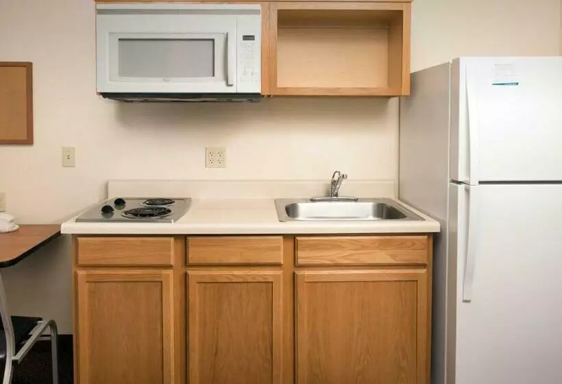 استودیوی استاندارد, Woodspring Suites Midland