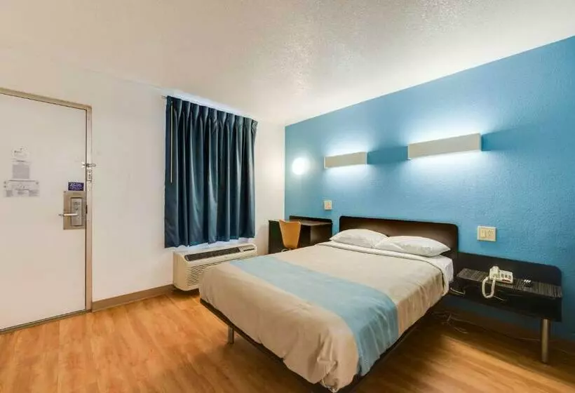 身障者適用スタンダードルーム, Motel 6 Kingston, Tn
