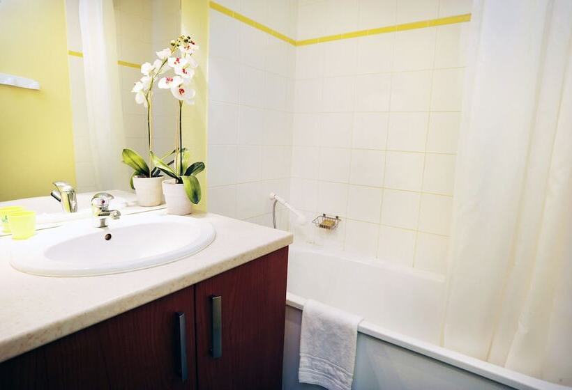 Апартаменты 2 Спальни, Residence Nemea Les Grands Ax