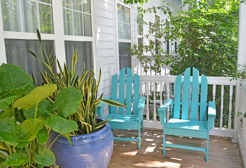 スタンダードルーム, Parrot Key Hotel & Villas