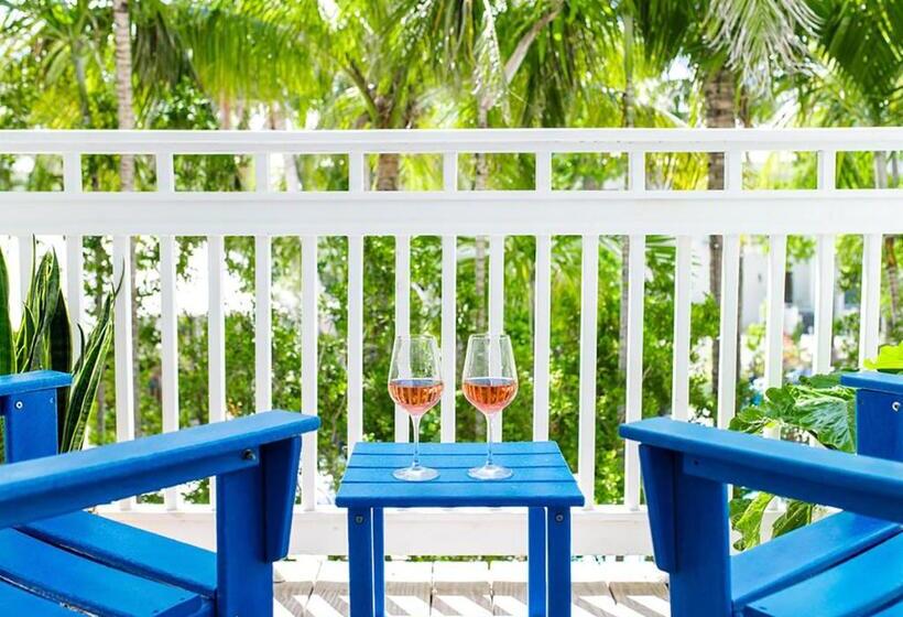 キングサイズベッドのスタンダードルーム, Parrot Key Hotel & Villas