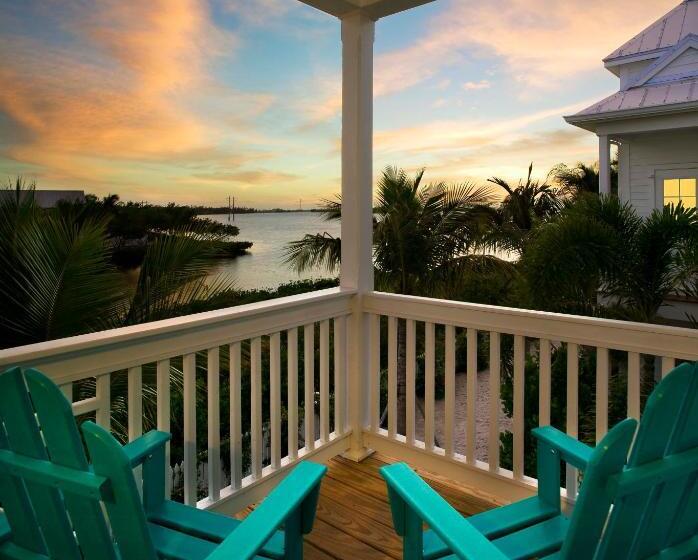 スリーベッドルーム　ヴィラ, Parrot Key Hotel & Villas