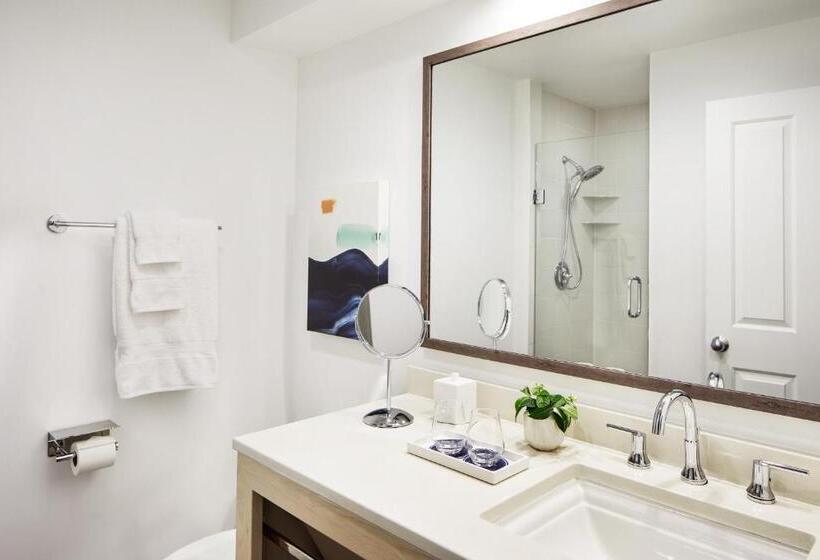 וילת 3 חדרי שינה, נוף לגינה, Parrot Key Hotel & Villas